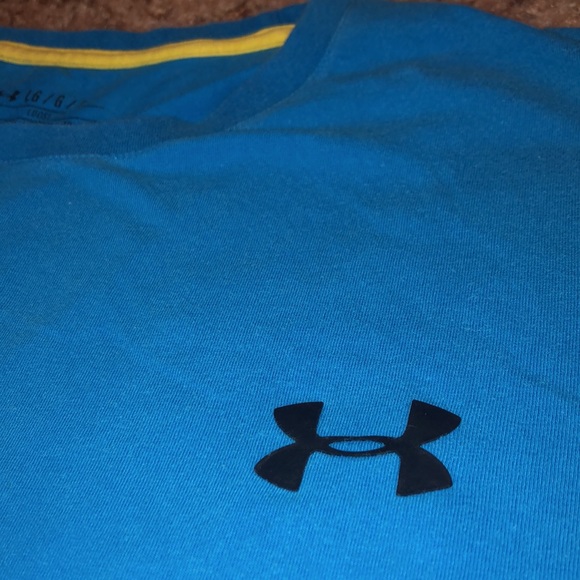 (DONATED) Under Armour T-Shirt - Picture 3 of 5